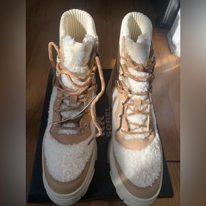 Sorel Brex Boot Cozy Lace Up